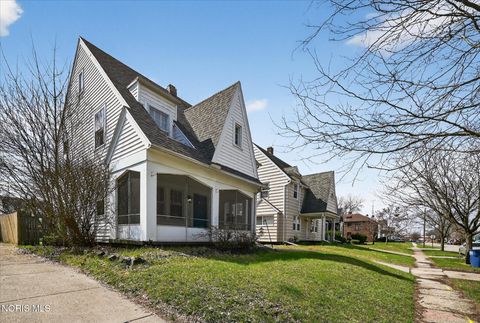 Tiny photo for 1575 Gould Road, Toledo, OH 43612 (MLS # 10006114)