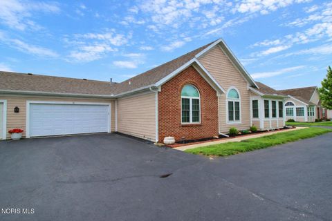 Tiny photo for 58 Summerfield Blvd BLVD, Bowling Green, OH 43402 (MLS # 10008016)