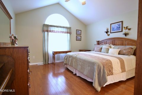 Tiny photo for 58 Summerfield Blvd BLVD, Bowling Green, OH 43402 (MLS # 10008016)