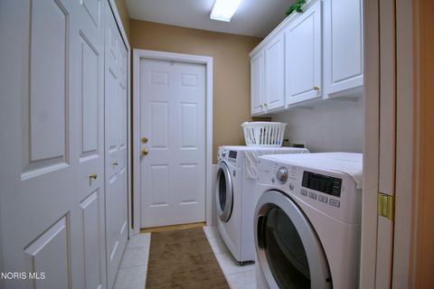 Tiny photo for 58 Summerfield Blvd BLVD, Bowling Green, OH 43402 (MLS # 10008016)