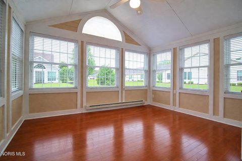 Tiny photo for 58 Summerfield Blvd BLVD, Bowling Green, OH 43402 (MLS # 10008016)