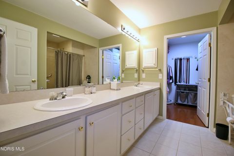 Tiny photo for 58 Summerfield Blvd BLVD, Bowling Green, OH 43402 (MLS # 10008016)