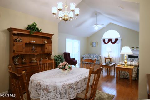 Tiny photo for 58 Summerfield Blvd BLVD, Bowling Green, OH 43402 (MLS # 10008016)