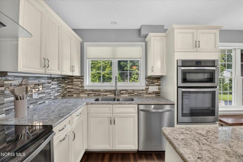 Tiny photo for 3445 Chapel Drive, Toledo, OH 43615 (MLS # 10010261)