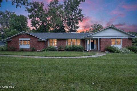 Photo of 3445 Chapel Drive, Toledo, OH 43615 (MLS # 10010261)