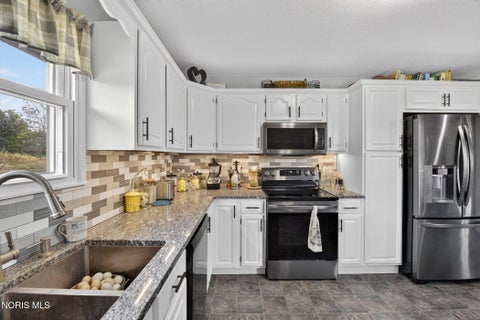 Tiny photo for 19521 Curtice East West Road, Curtice, OH 43412 (MLS # 10014258)
