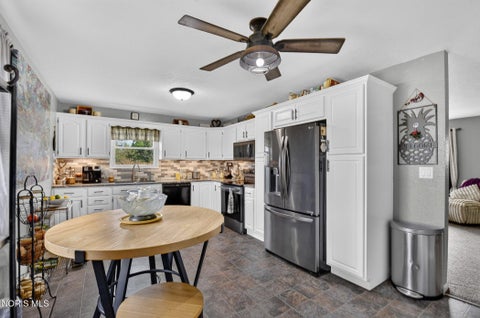 Tiny photo for 19521 Curtice East West Road, Curtice, OH 43412 (MLS # 10014258)