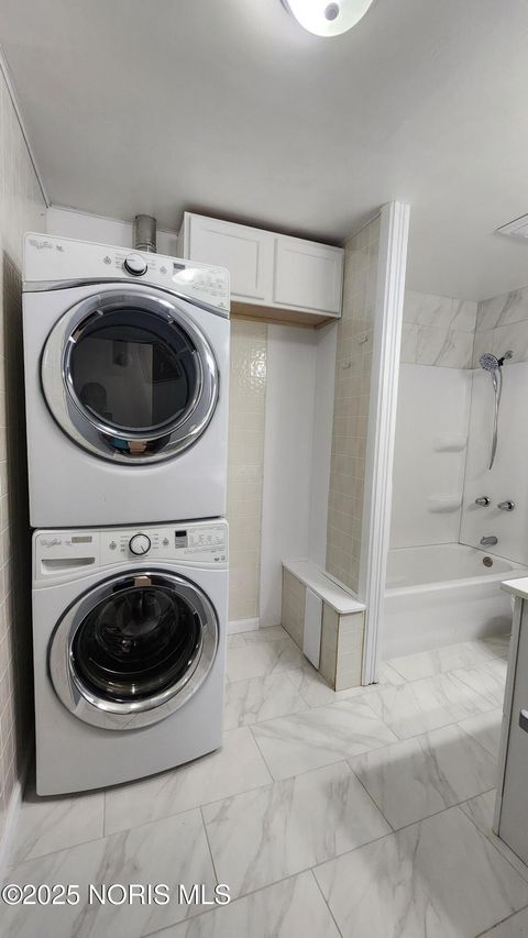 Tiny photo for 315 Clayton Street, Walbridge, OH 43465 (MLS # 10002513)