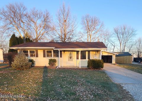 Photo of 315 Clayton Street, Walbridge, OH 43465 (MLS # 10002513)