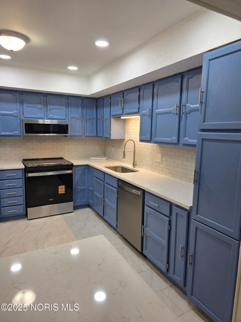 Tiny photo for 315 Clayton Street, Walbridge, OH 43465 (MLS # 10002513)