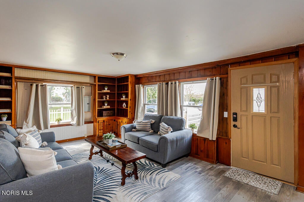 210 E Poe Road