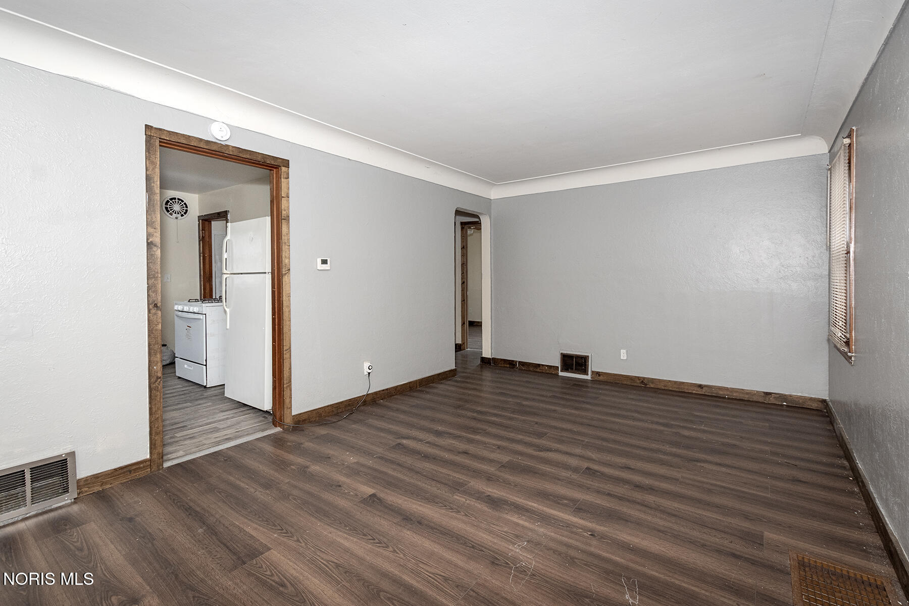 2537 W Sylvania Avenue