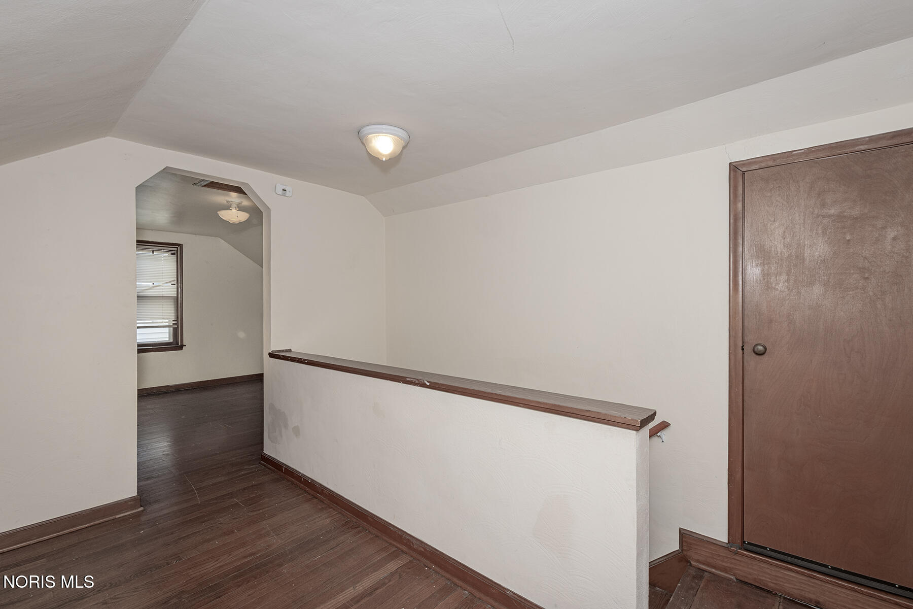 2537 W Sylvania Avenue