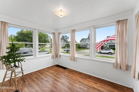 Tiny photo for 2827 116th Street, Toledo, OH 43611 (MLS # 10010716)
