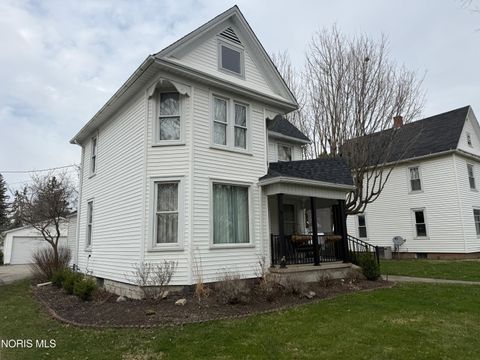 Photo of 344 W Wyandot Avenue, Upper Sandusky, OH 43351 (MLS # 10005772)