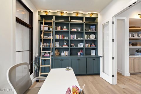 Tiny photo for 5822 Watermill Court, Monclova, OH 43542 (MLS # 10004957)