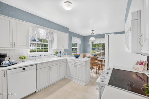 Tiny photo for 2352 Densmore Drive, Toledo, OH 43606 (MLS # 10012356)
