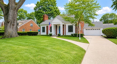 Tiny photo for 2352 Densmore Drive, Toledo, OH 43606 (MLS # 10012356)