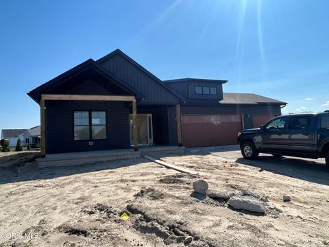 Photo of 5048 Magnolia Drive, Oregon, OH 43616 (MLS # 10002813)