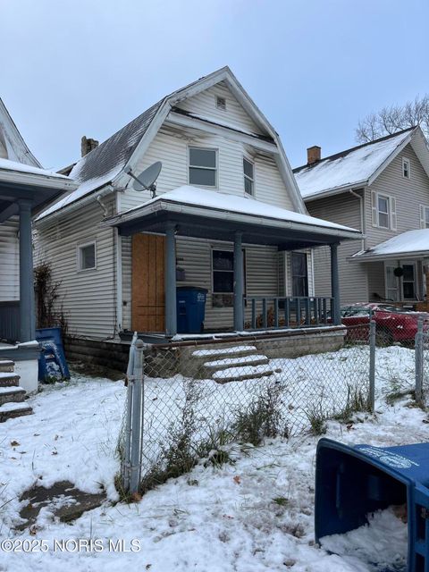 Photo of 3309 N Detroit Avenue, Toledo, OH 43610 (MLS # 10002596)