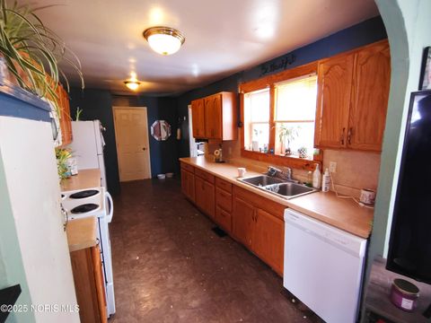 Tiny photo for 207 Superior Street, Oakwood, OH 45873 (MLS # 10001918)