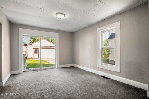 Tiny photo for 1027 Wright Avenue, Toledo, OH 43609 (MLS # 10010966)