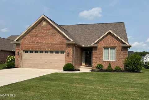 Photo of 1543 Winterwood Court, Bowling Green, OH 43402 (MLS # 10011252)