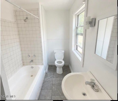 Tiny photo for 517 E Park Street, Toledo, OH 43608 (MLS # 10008894)
