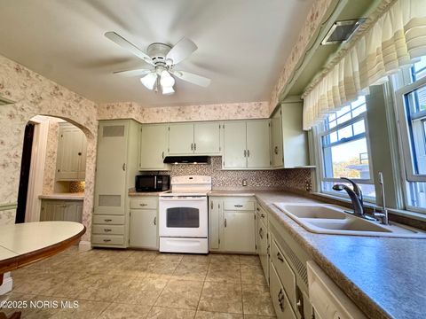 Tiny photo for 415 Fort Street, Defiance, OH 43512 (MLS # 10000409)