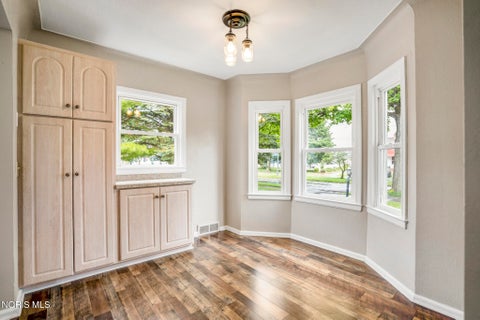 Tiny photo for 923 Mayfair Boulevard, Toledo, OH 43612 (MLS # 10012772)