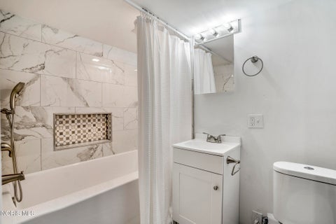 Tiny photo for 923 Mayfair Boulevard, Toledo, OH 43612 (MLS # 10012772)