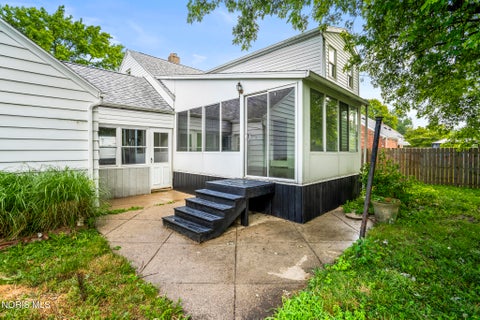 Tiny photo for 923 Mayfair Boulevard, Toledo, OH 43612 (MLS # 10012772)
