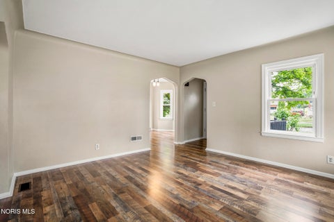 Tiny photo for 923 Mayfair Boulevard, Toledo, OH 43612 (MLS # 10012772)
