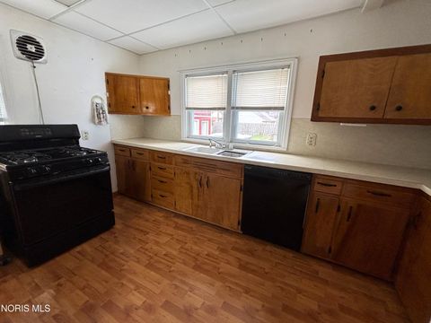 Tiny photo for 3246 136th Street, Toledo, OH 43611 (MLS # 10005071)