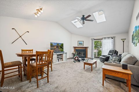 Tiny photo for 5 Abbey Road, Perrysburg, OH 43551 (MLS # 10007388)