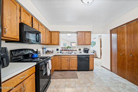Tiny photo for 5 Abbey Road, Perrysburg, OH 43551 (MLS # 10007388)