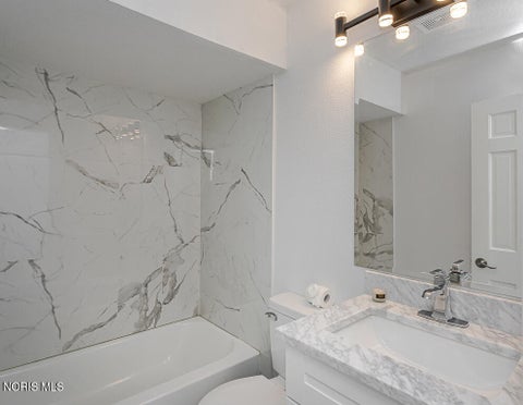 Tiny photo for 14590 Liberty Hi Road, Bowling Green, OH 43402 (MLS # 10009633)
