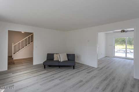 Tiny photo for 14590 Liberty Hi Road, Bowling Green, OH 43402 (MLS # 10009633)
