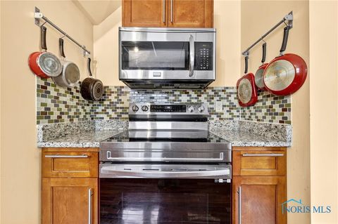 Tiny photo for 1073 Atlantic Avenue, Toledo, OH 43609 (MLS # 6136821)