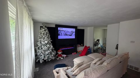 Tiny photo for 3726 Loch Lomond Avenue, Toledo, OH 43607 (MLS # 10010207)