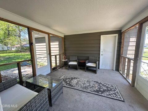 Tiny photo for 937 Fairview Avenue, Bowling Green, OH 43402 (MLS # 10007268)