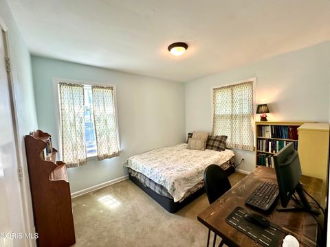Tiny photo for 937 Fairview Avenue, Bowling Green, OH 43402 (MLS # 10007268)