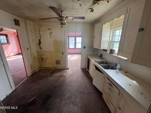 Tiny photo for 1830 Wellesley Drive, Toledo, OH 43606 (MLS # 10014637)