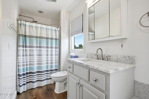 Tiny photo for 549 Quail East Drive, Oregon, OH 43616 (MLS # 10010624)