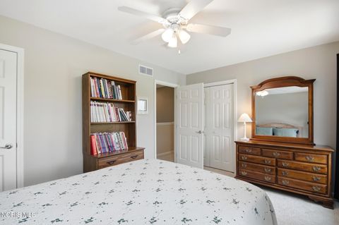 Tiny photo for 549 Quail East Drive, Oregon, OH 43616 (MLS # 10010624)