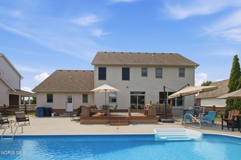 Tiny photo for 549 Quail East Drive, Oregon, OH 43616 (MLS # 10010624)