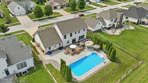 Tiny photo for 549 Quail East Drive, Oregon, OH 43616 (MLS # 10010624)