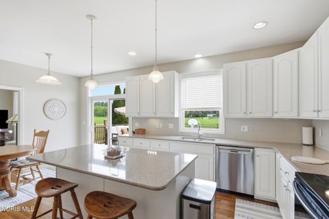 Tiny photo for 549 Quail East Drive, Oregon, OH 43616 (MLS # 10010624)