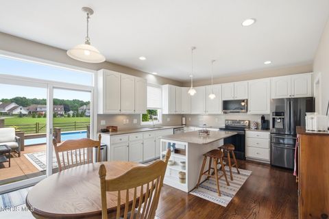 Tiny photo for 549 Quail East Drive, Oregon, OH 43616 (MLS # 10010624)