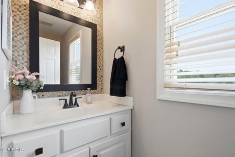 Tiny photo for 549 Quail East Drive, Oregon, OH 43616 (MLS # 10010624)